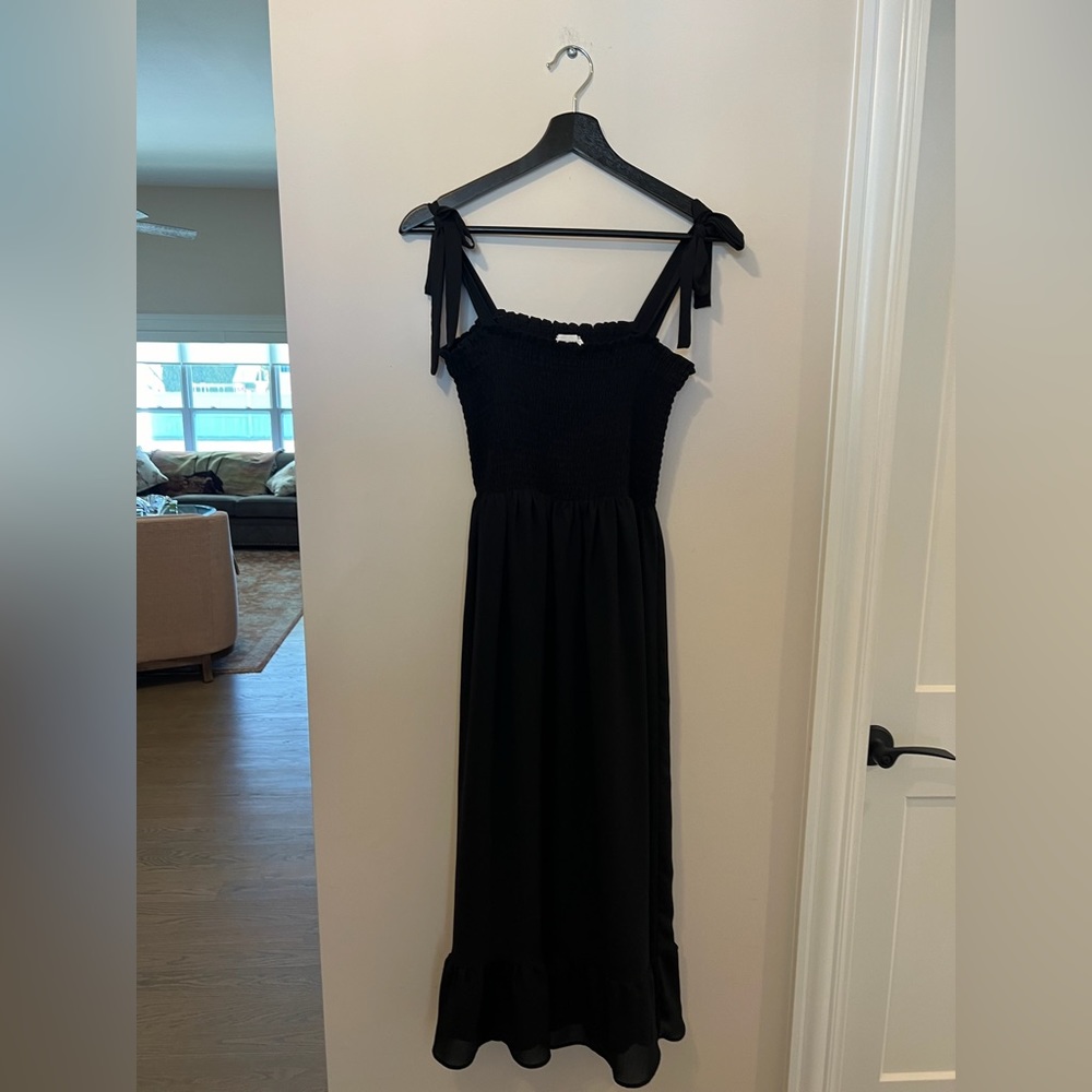 Everly Black Maxi Summer Dress With Ruffled Bottom